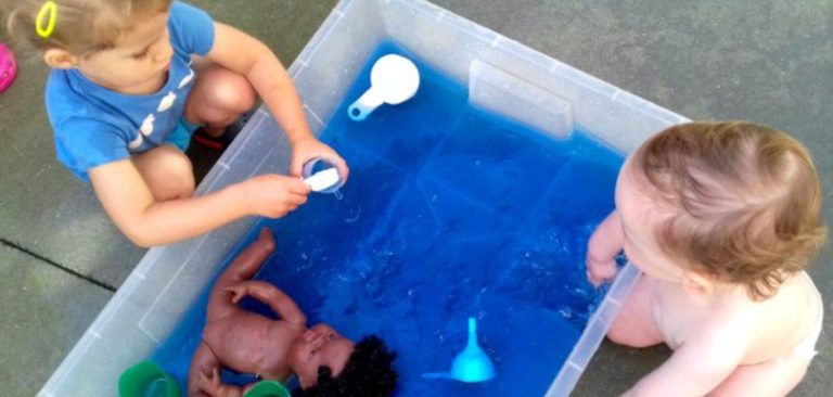 10 jocs d’aigua per a l’escola bressol