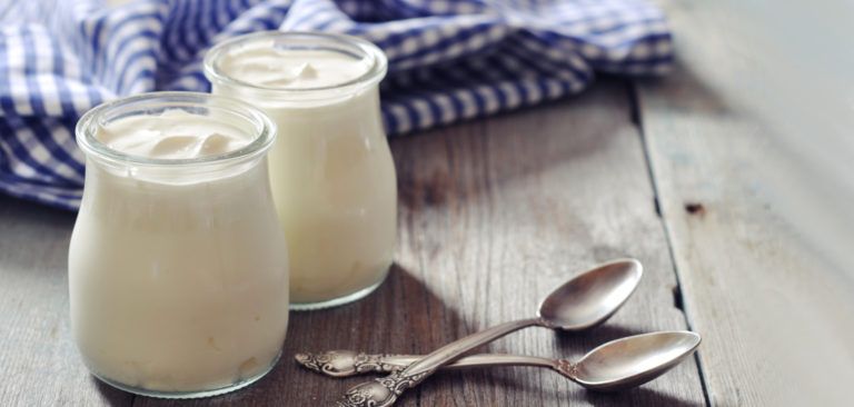 Yogur ecológico y sin azúcar en el comedor escolar
