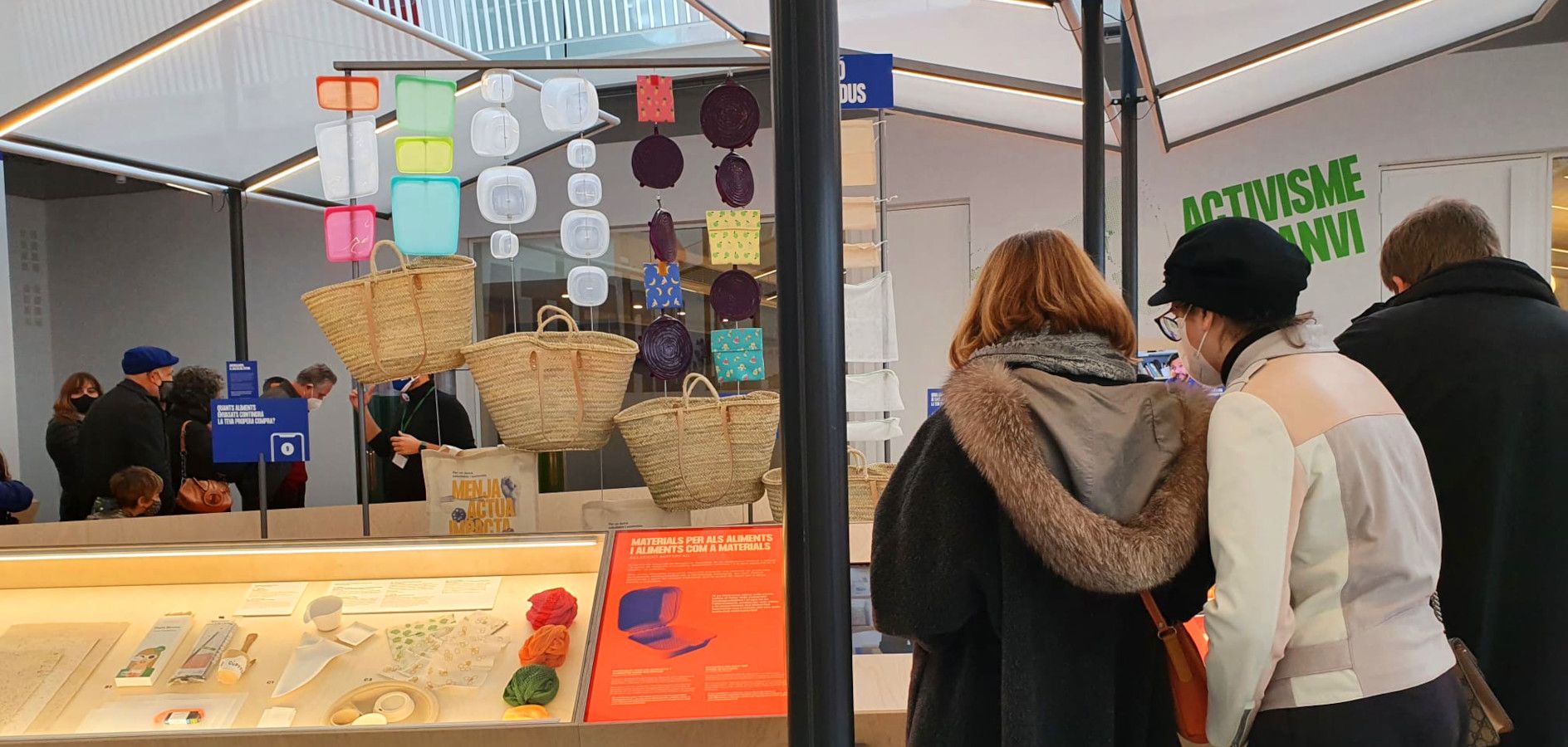 Portes obertes a l’exposició MENJA, ACTUA, IMPACTA