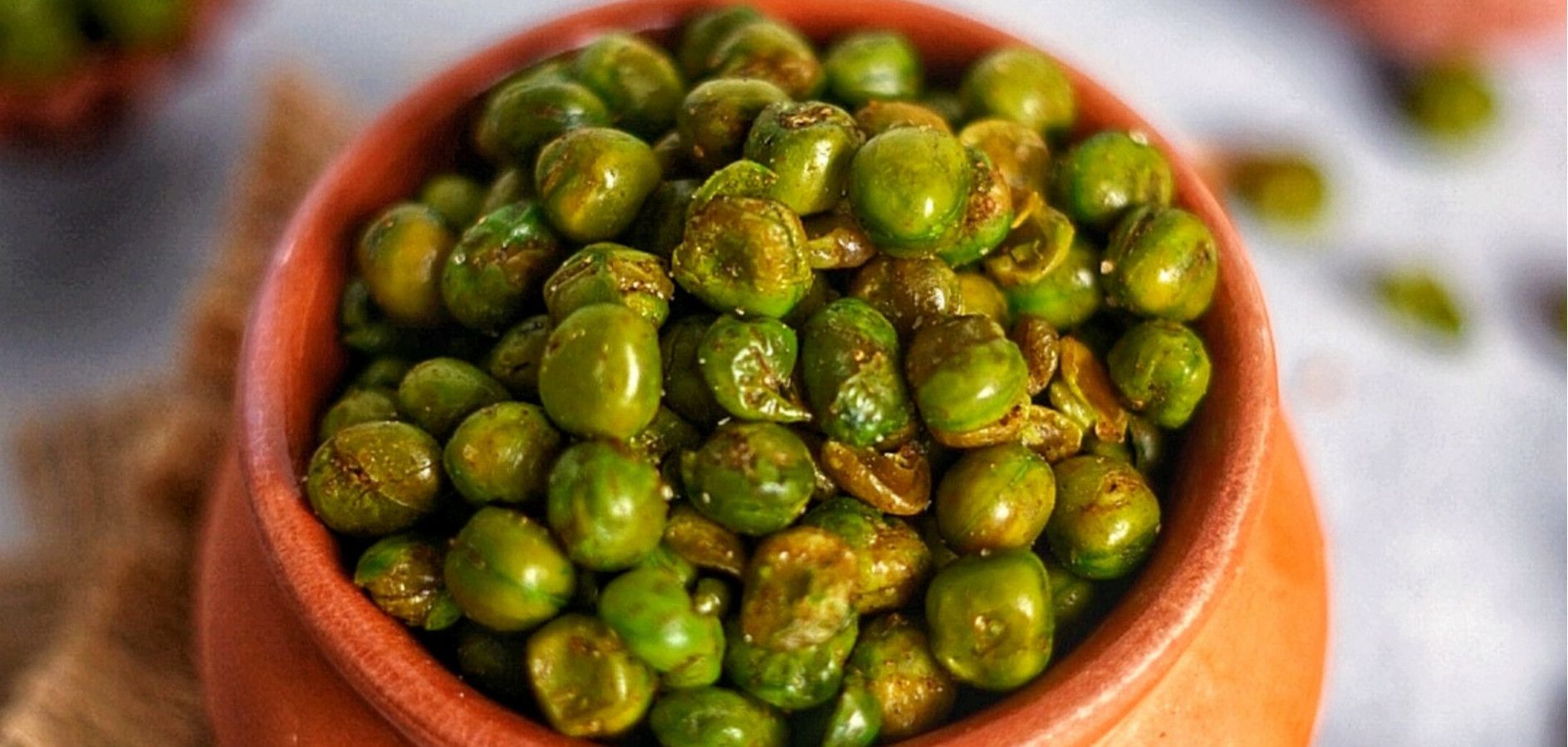 Receta: Guisantes con picada de almendra