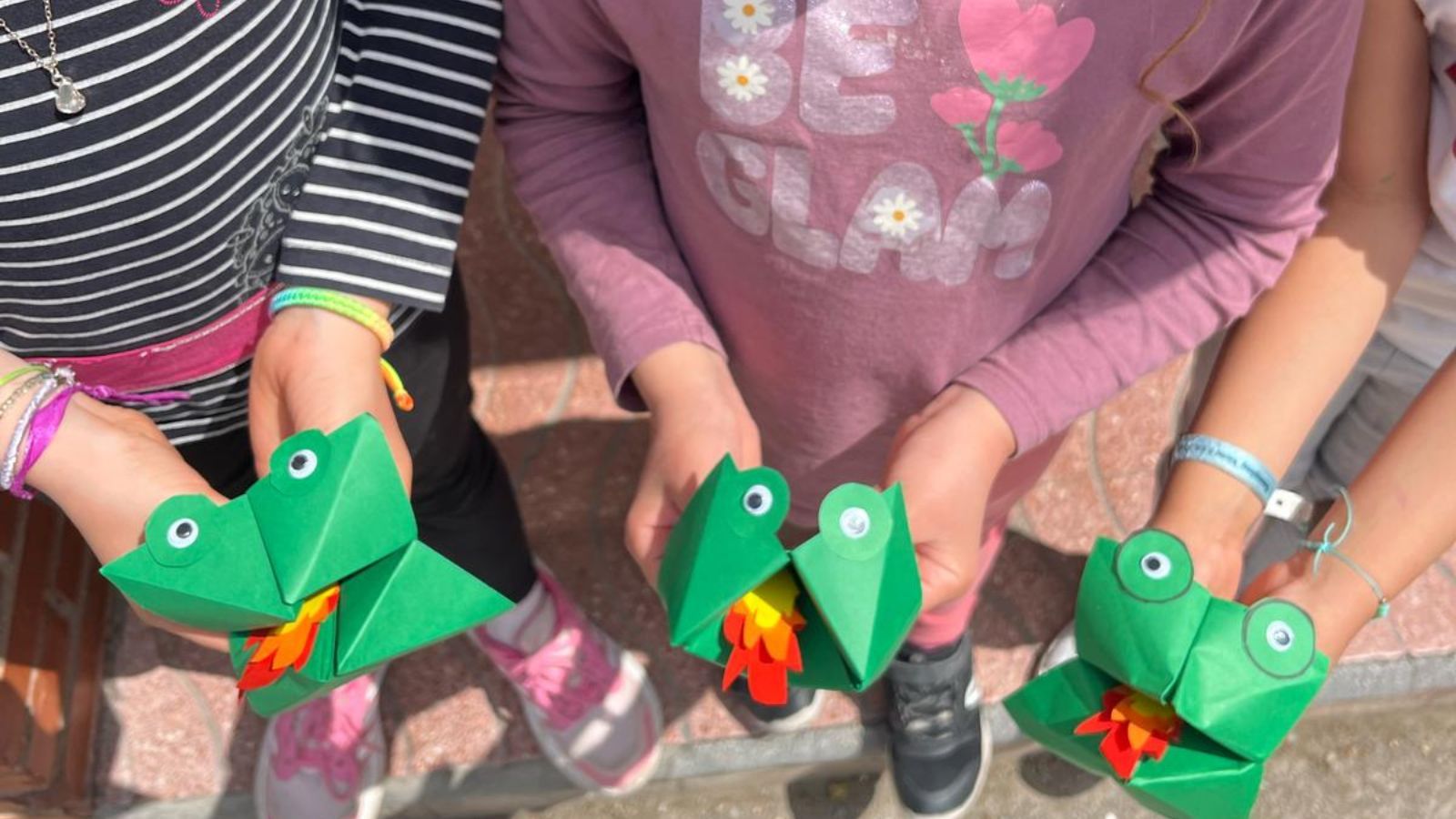 Manualitat drac de Sant Jordi Fundesplai Manualitat drac de Sant Jordi al menjador