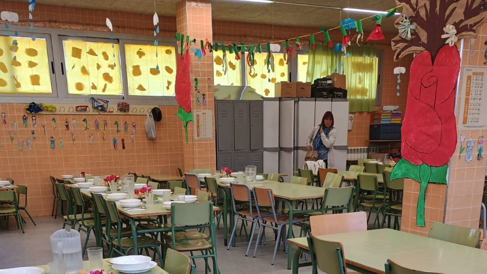 Menjador decorat Sant Jordi 2025 Fundesplai Menjador decorat Sant Jordi