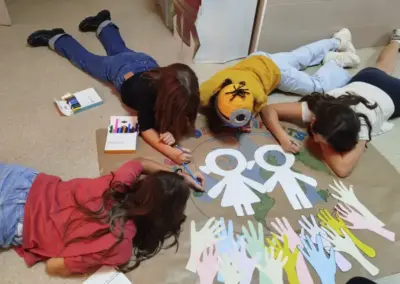 Infants fent activitat 20N