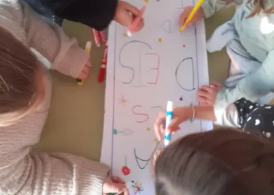 Infants fent cartell 20N