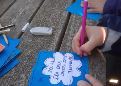 Mà infant escribint dia 20N